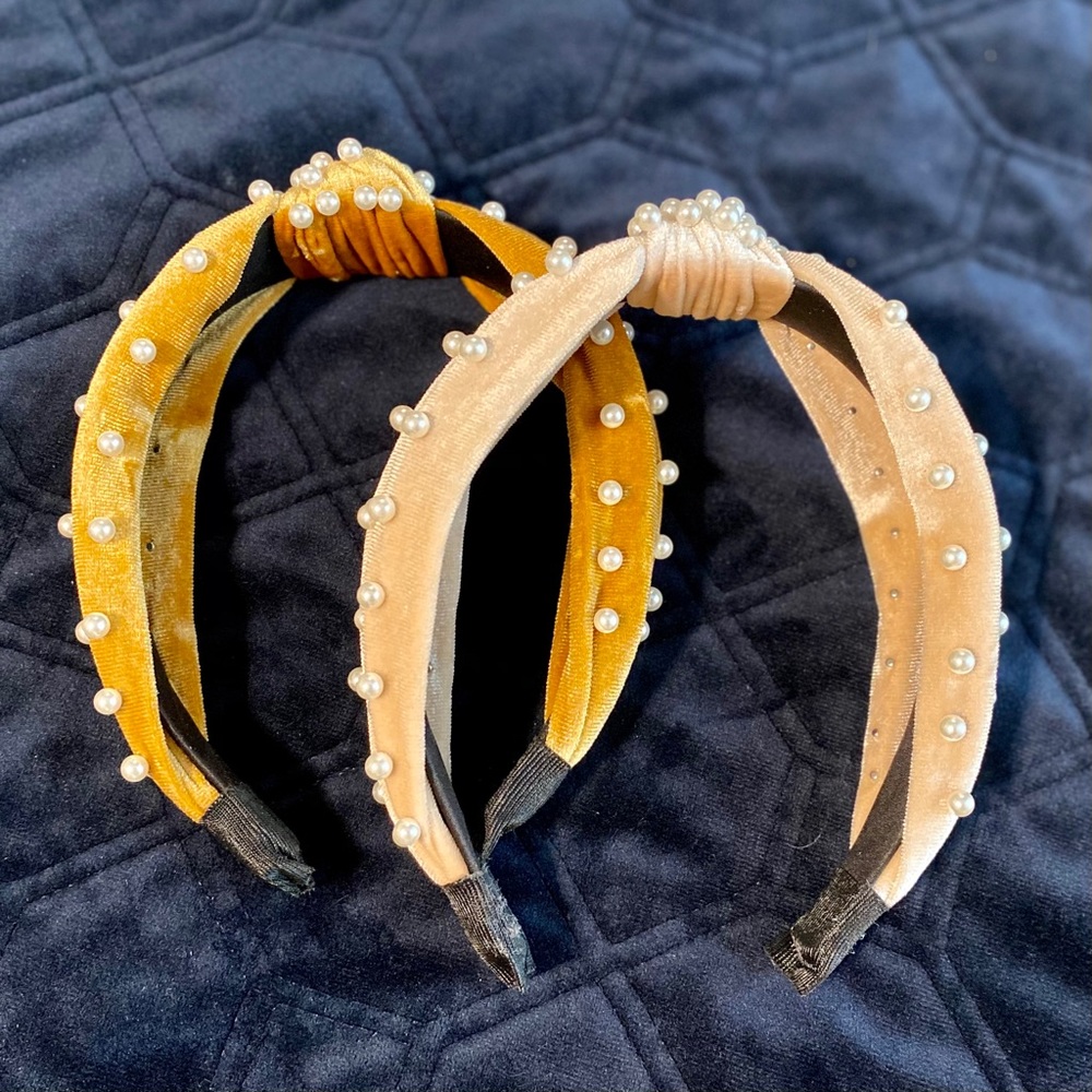NWOT (2) velvet/pearl knot headbands